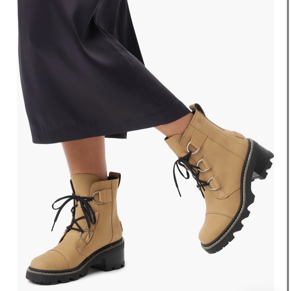 Sorel Joan Now Lace boots, new in box - Picture 5 of 10